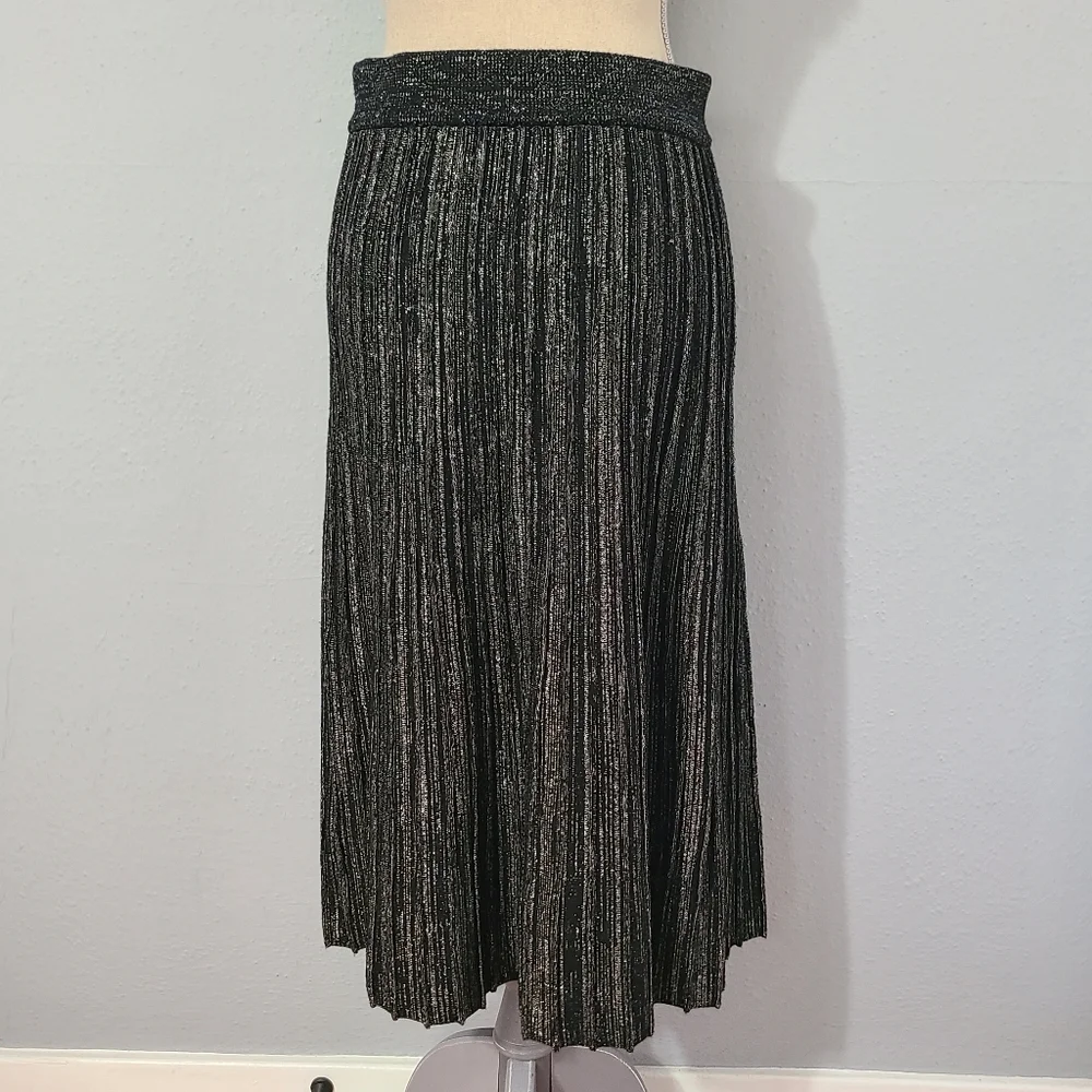 YAL New York Black Pleated Lurex Shimmer Skirt Size Med‎